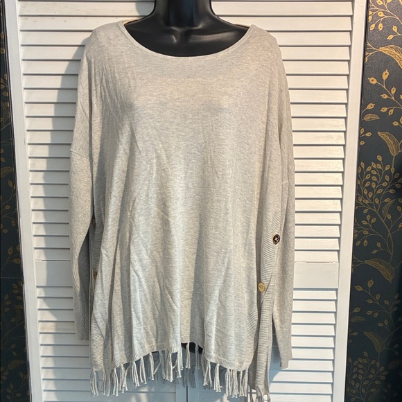 Lilly Pulitzer Soft Gray Knit Top - Picture 1 of 7